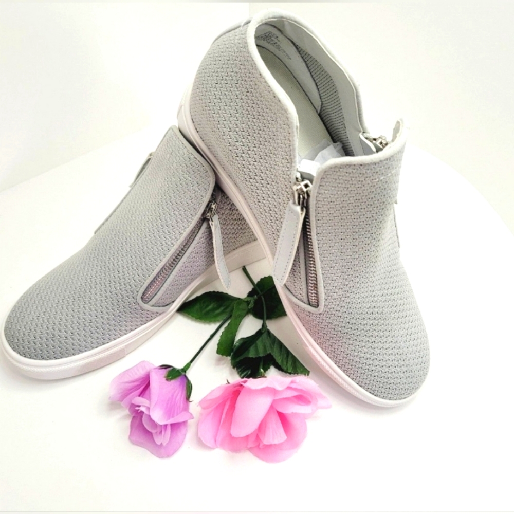 Slip On Steve Madden size 9.5